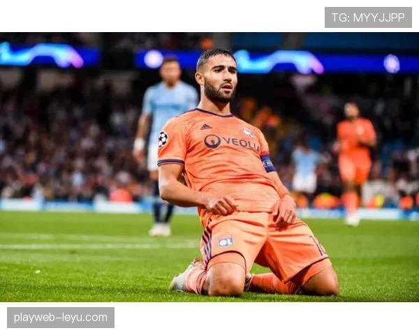 阿卜杜拉耶·杜库雷的英超表现稳健，助力球队争夺冠军位置